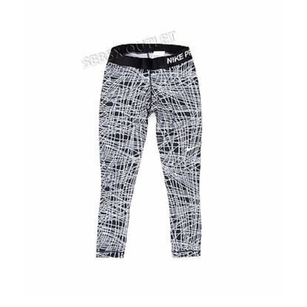 Nike Pro 3/4 length leggings - Picture 1 of 3